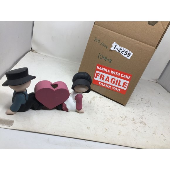 Unglazed Ceramic Amish Couple Sitting Together w/ Heart - Cute Decor Piece! - Picture 9 of 9